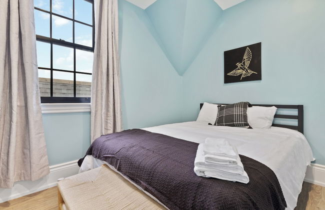 Downtown Collingwood Condos - Photo 20