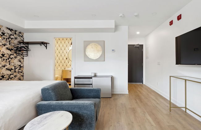 Downtown Collingwood Condos - Photo 2