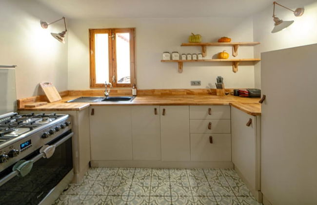 Cozy Oasis With Lovely Backyard in Fethiye - Photo 4