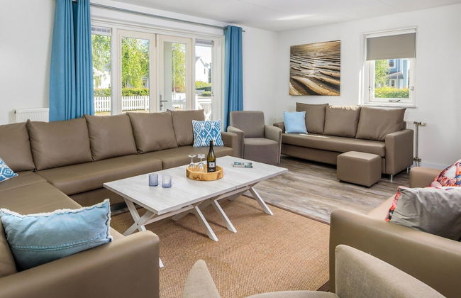 Villa in Hellevoetsluis Near North Sea Beach - Foto 5