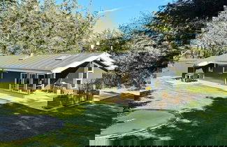 Foto 1 - 8 Person Holiday Home in Lokken