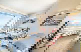 Foto 1 - Penthouse in Seafront With Stunning Sea View