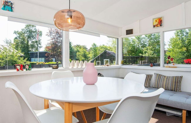 5 Person Holiday Home in Malling - Photo 14