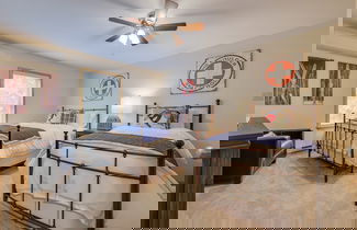 Foto 3 - Pocono Paradise by Avantstay Lakeside Retreat, Hot Tub, Game Room, Near Beach