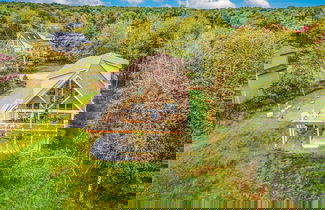 Foto 1 - Pocono Paradise by Avantstay Lakeside Retreat, Hot Tub, Game Room, Near Beach