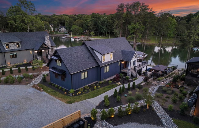 Blue Heron by Avantstay Lakefront, Dock, Pool, Theater Sleeps 22 - Photo 69