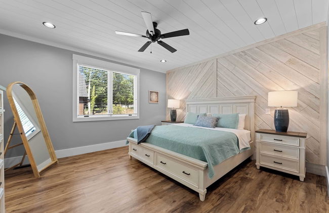 Blue Heron by Avantstay Lakefront, Dock, Pool, Theater Sleeps 22 - Photo 39