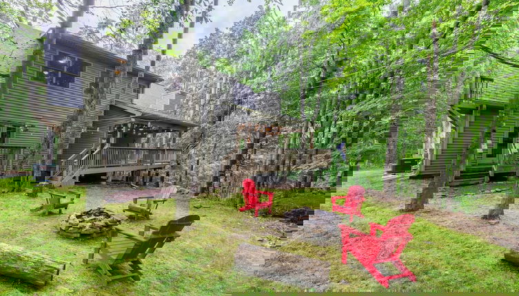 Foto 1 - Bear Trail Chalet by Avantstay Retreat w/ Outdoor Living Deck & Fire Pit