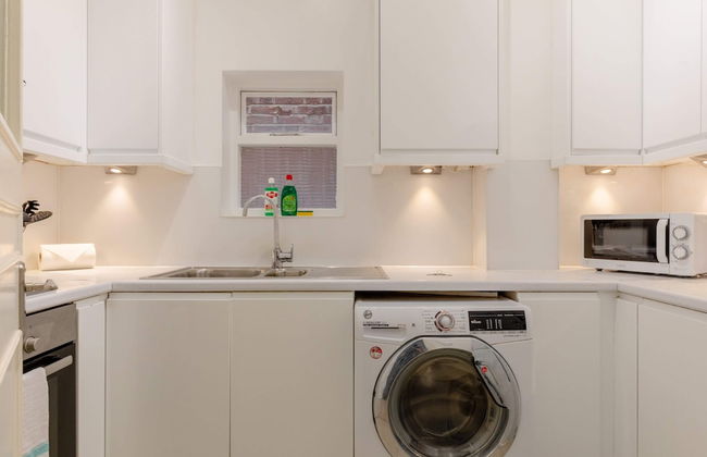 Roomy 3BD by Hampstead Heath! - Photo 18