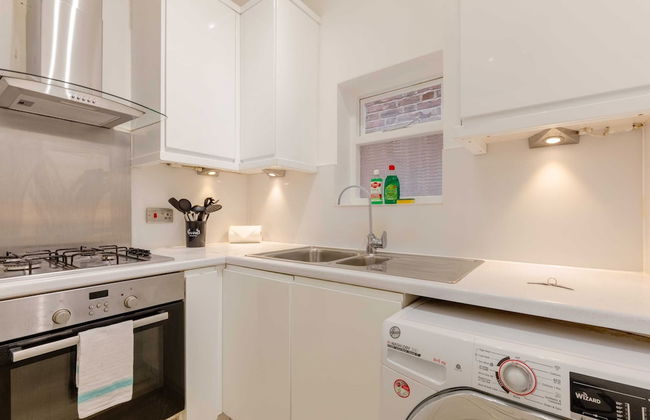 Roomy 3BD by Hampstead Heath! - Photo 21