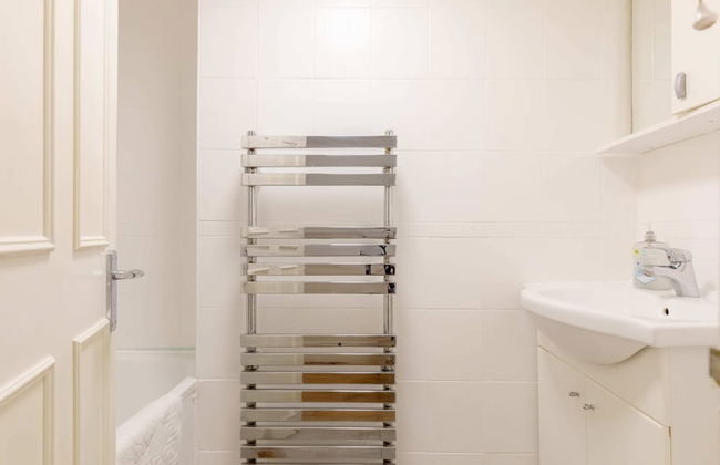 Roomy 3BD by Hampstead Heath! - Photo 30