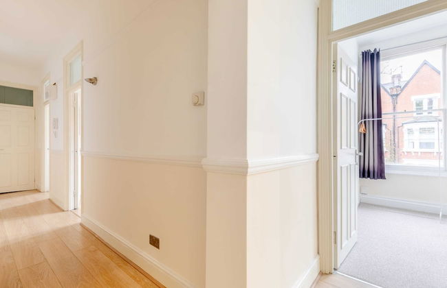 Roomy 3BD by Hampstead Heath! - Photo 34