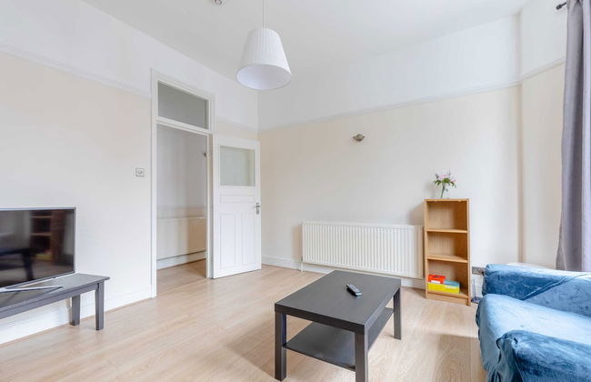 Roomy 3BD by Hampstead Heath! - Photo 24