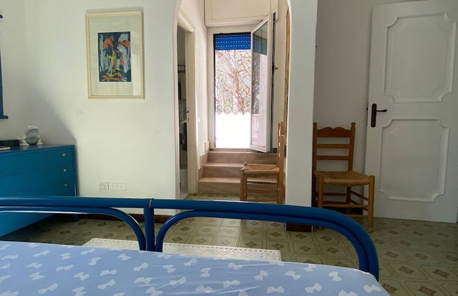 Splendid Detached Villa, Near the sea - Photo 2