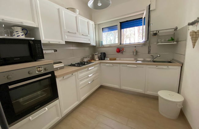 Splendid Detached Villa, Near the sea - Photo 14