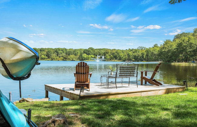 Lake Daze by Avantstay Lakefront w/ Modern Interior, Enclosed Porch & Hot Tub - Foto 48