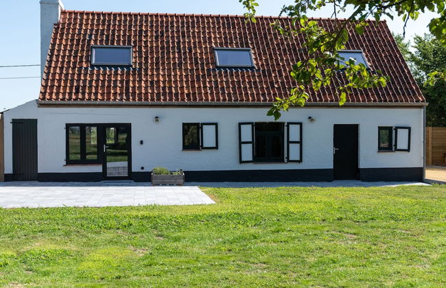 Heritage House 2 km From the Beach in Lissewege - Foto 1