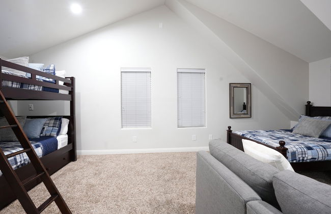Sweet 4 bedroom, 3 bath plus Loft Bedroom, Pool Home - Foto 12