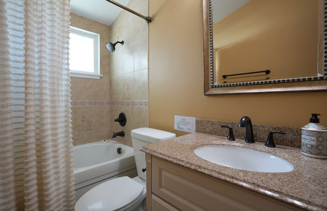 Sweet 4 bedroom, 3 bath plus Loft Bedroom, Pool Home - Foto 27