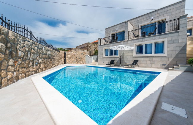 Villa Kabalero - Photo 23
