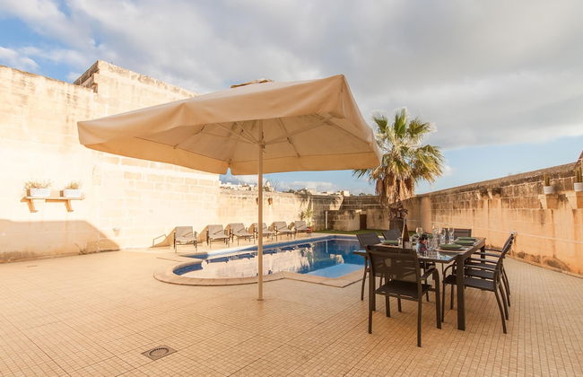 Centre Island Gozitan Farmhouse Pool - Foto 3