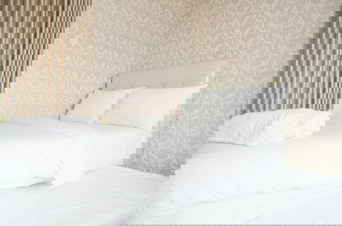 Foto 5 - Homey And Modern Studio At Sky Terrace Apartment