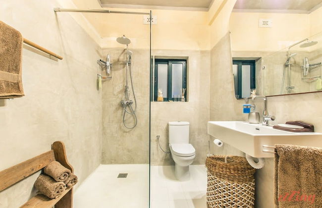 Retro Designer Homelike Apartment - Close to Beach - Photo 1