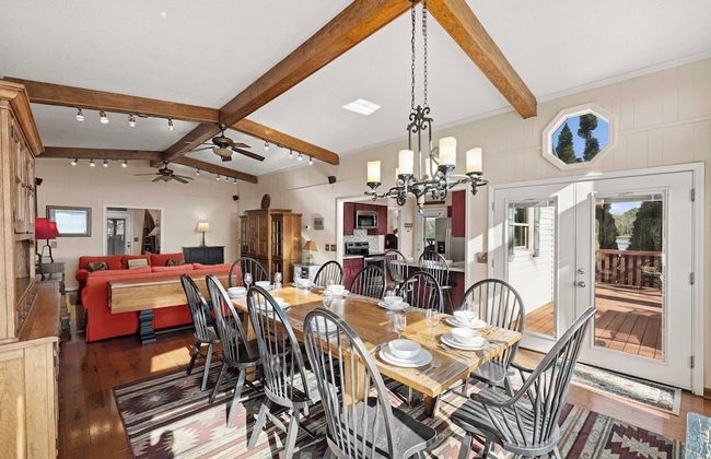 Bear Creek Lodge by Avantstay Lakefront + Dock - Foto 25