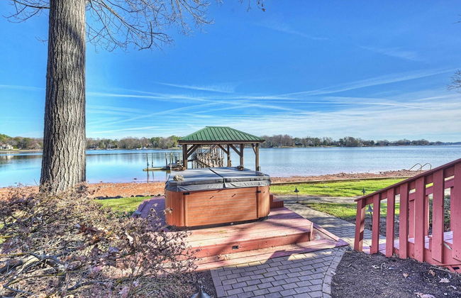 Bear Creek Lodge by Avantstay Lakefront + Dock - Foto 29