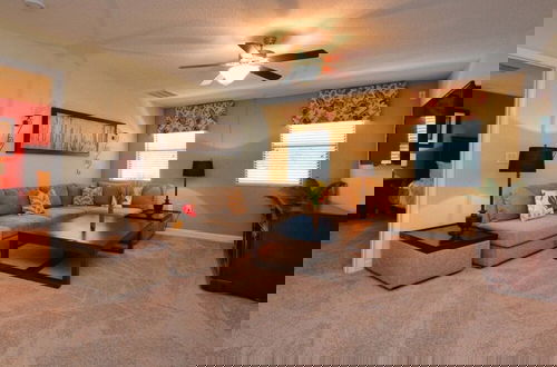 Foto 19 - Resort Community, Large Private Pool, Free Wifi, Game Room, No Rear Neighbors! 6 Bedroom Home by RedAwning