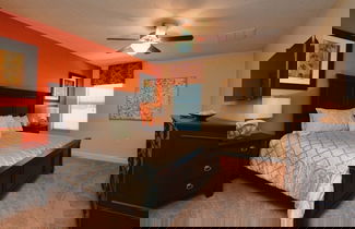 Foto 2 - Resort Community, Large Private Pool, Free Wifi, Game Room, No Rear Neighbors! 6 Bedroom Home by RedAwning