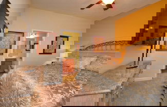 Foto 3 - Resort Community, Large Private Pool, Free Wifi, Game Room, No Rear Neighbors! 6 Bedroom Home by RedAwning