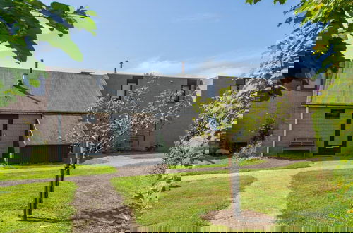 Photo 25 - Attractive Holiday Home With Shared Pool