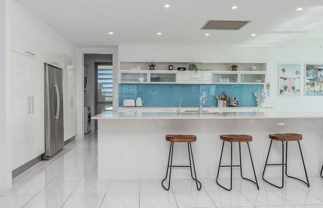 Mermaid Beach Luxury Penthouse - Photo 22