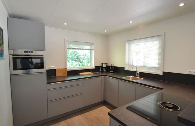 Beautiful House With Covered Terrace, Located in a Holiday Park in Rhenen - Foto 41