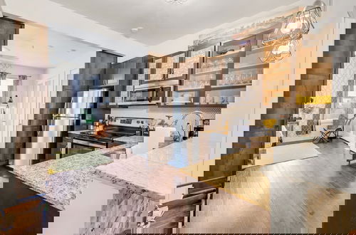 Foto 12 - Dream Condo in Desirable West End!