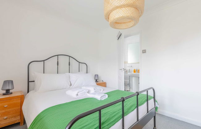 Spacious 3BD Flat, Close to Tube - Fulham! - Foto 1