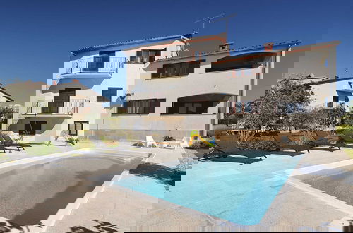 Foto 20 - Nicely Decorated Apartment With Private Pool