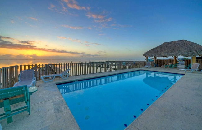 Panoramic Water Views, Shared Pool, Boat Dock Bayside Lodge by Avantstay - Foto 27