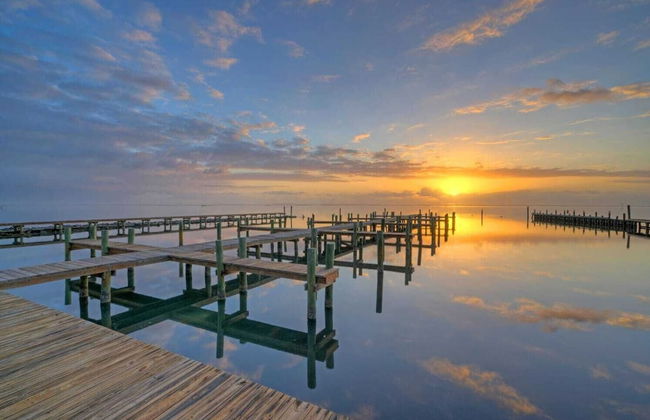 Panoramic Water Views, Shared Pool, Boat Dock Bayside Lodge by Avantstay - Foto 30