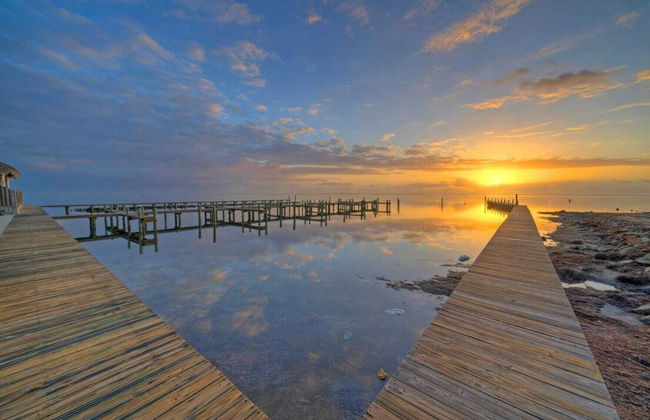 Panoramic Water Views, Shared Pool, Boat Dock Bayside Lodge by Avantstay - Foto 31