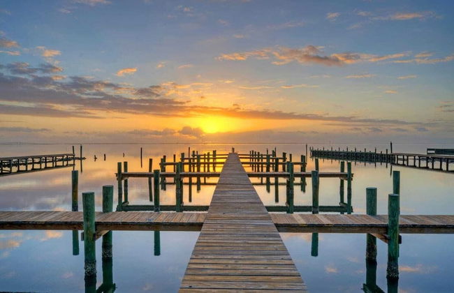 Panoramic Water Views, Shared Pool, Boat Dock Bayside Lodge by Avantstay - Foto 2