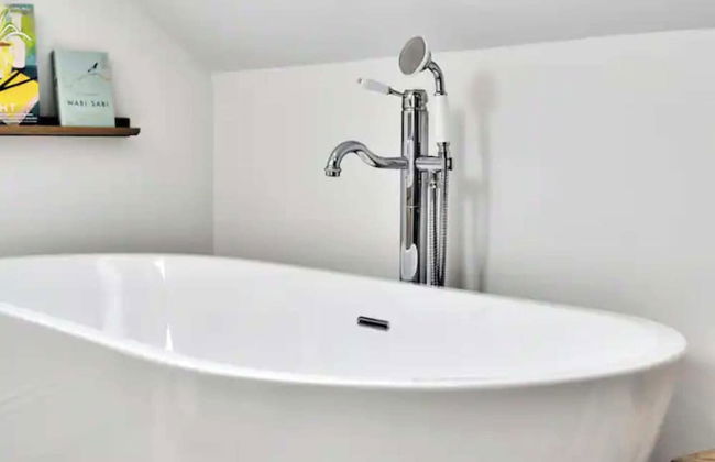 Stunning House in Leigh-on-sea - Photo 20