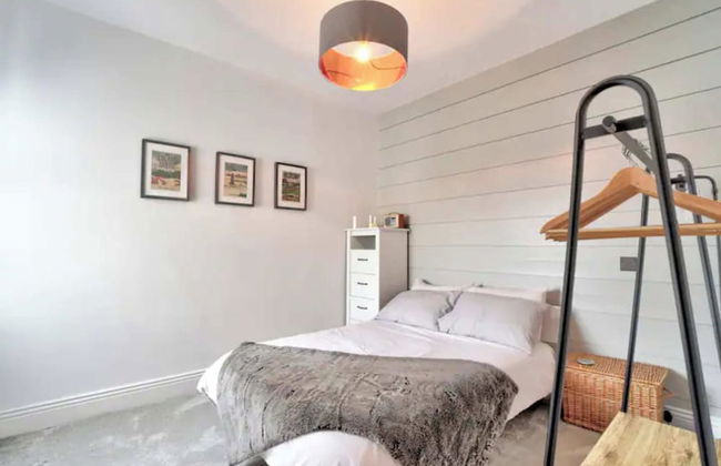 Stunning House in Leigh-on-sea - Photo 7
