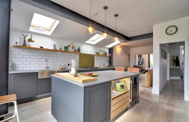 Stunning House in Leigh-on-sea - Photo 13
