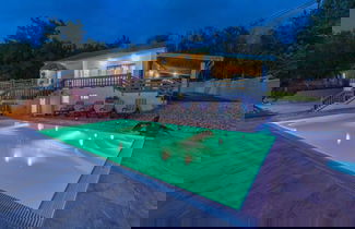 Foto 1 - Adorable Villa With Pool and Terrace