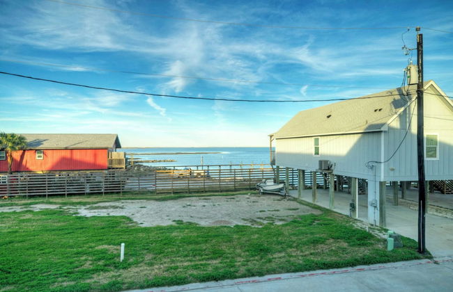 Balcony w/ Bay View Shared Pool + Boat Dock Fat Flounder by Avantstay - Foto 30