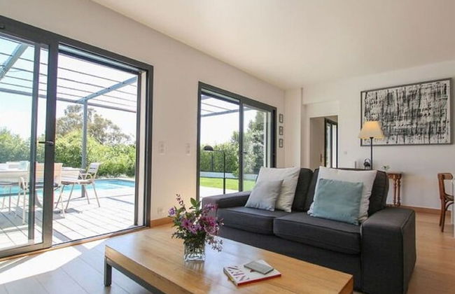 Inviting Holiday Home in Grimaud With Private Pool - Foto 13