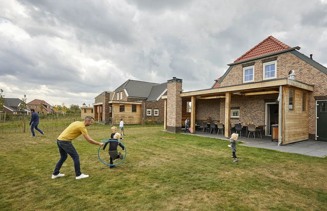 Great Villa With Luxurious Terrace, Near Roermond - Foto 1