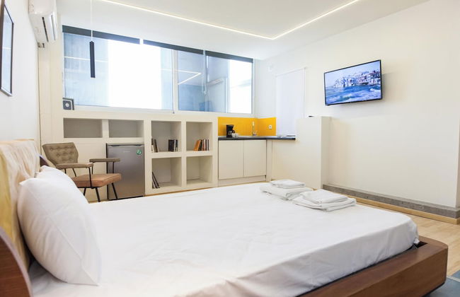 Minimalist Modern Nea Kifisia Studio - Photo 1